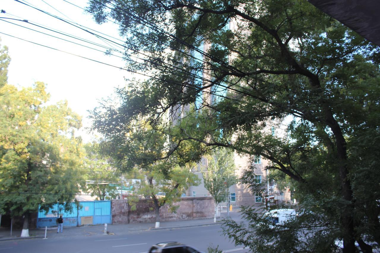 Stay Inn Cute Apartment Next To Hilton Armenia Yerevan Exterior photo